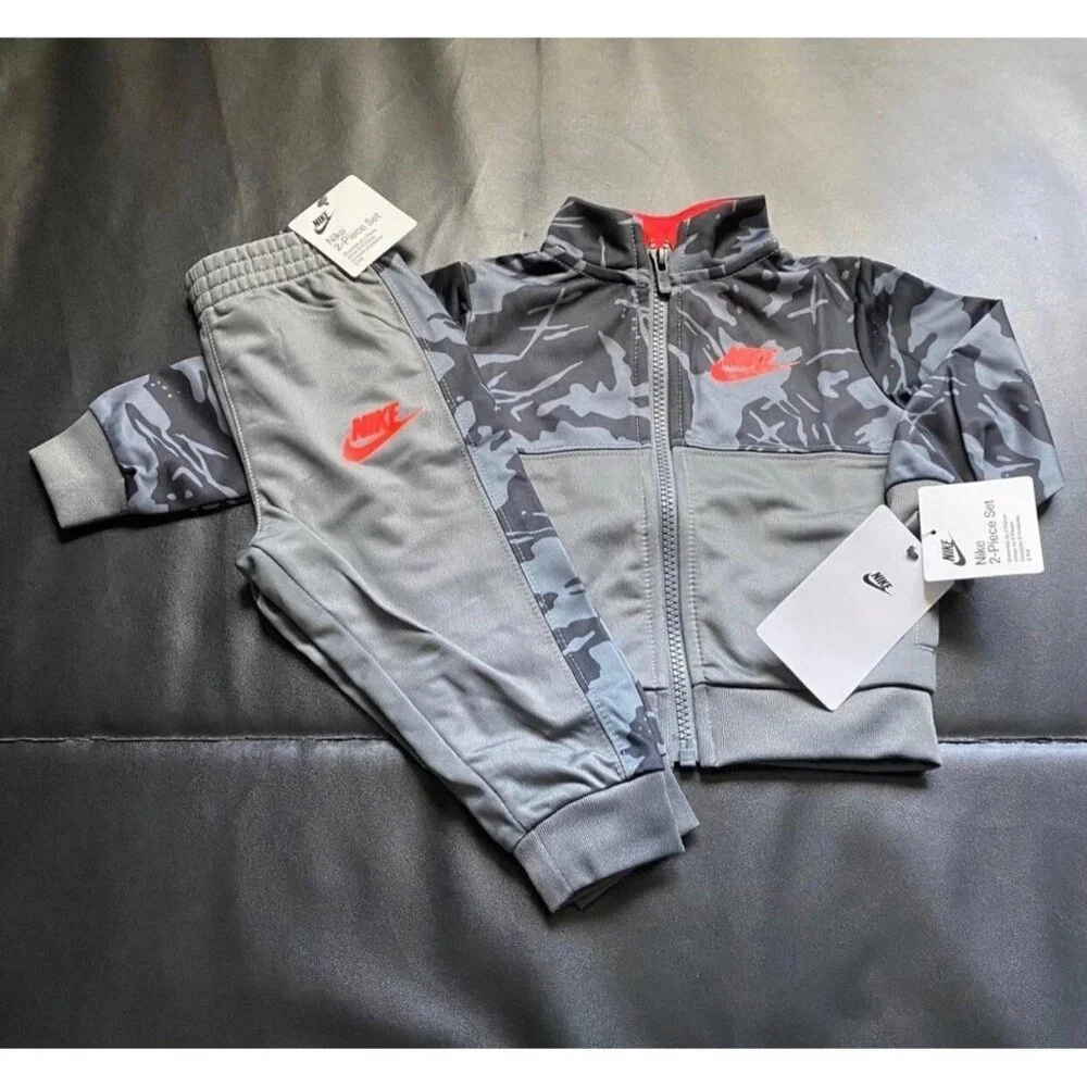 NWT Nike Athletic Track Suit Set Baby Boys Size 18M